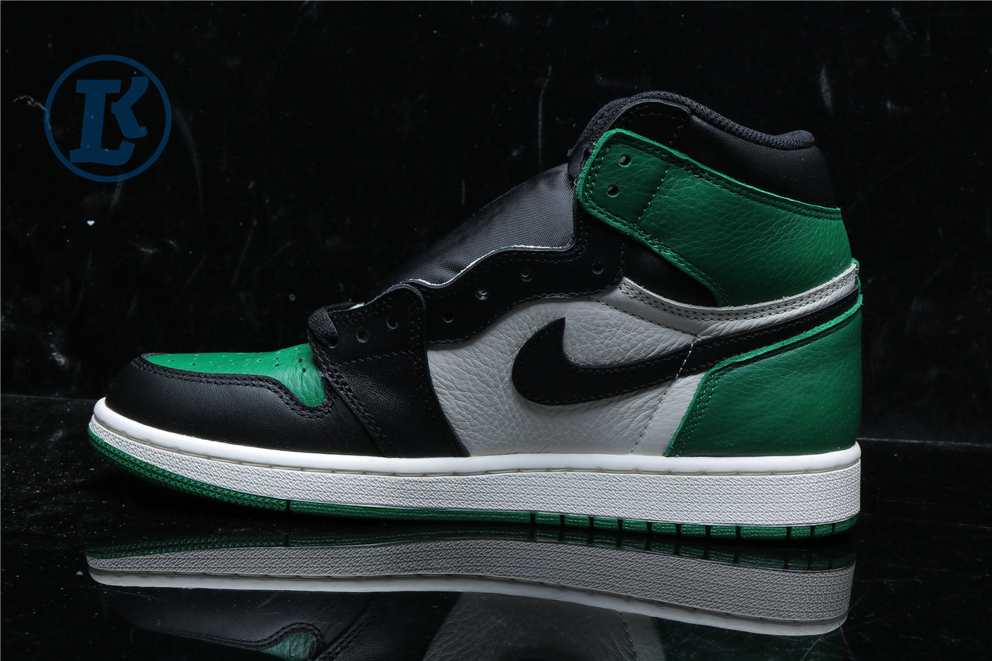 Air Jordan 1 Retro High Pine Green Black